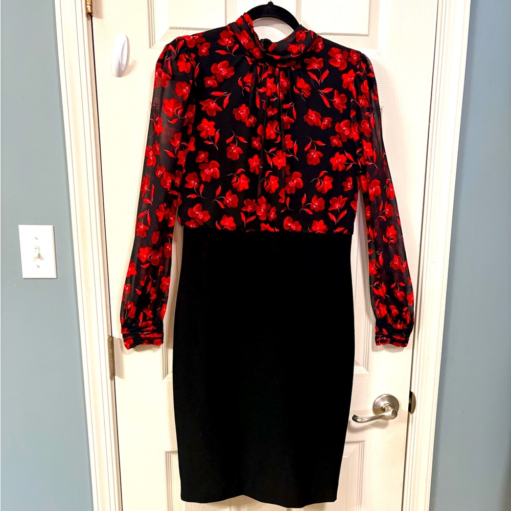 Badgley Mischa black fitted pencil-style skirt with a contrasting floral top